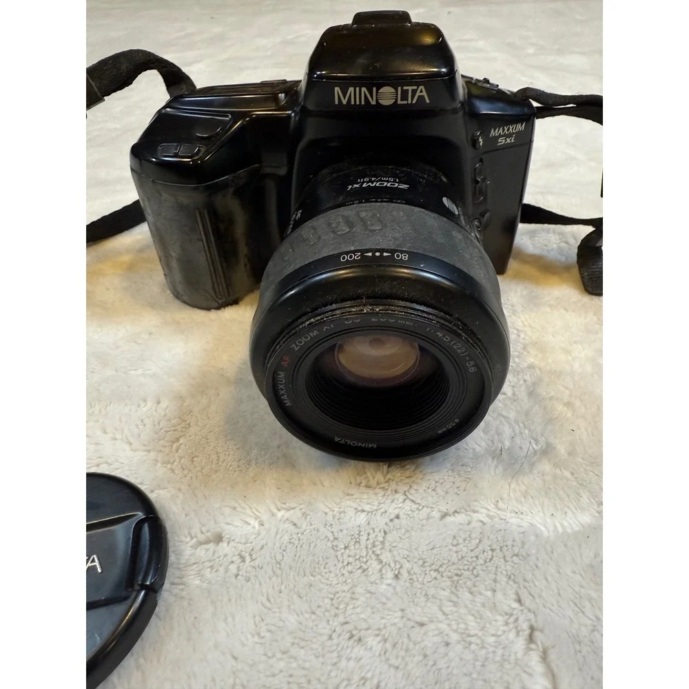 Minolta Maxxum 5xi 35mm SLR Film Camera with AF Zoom xi 80-200mm Lens Black